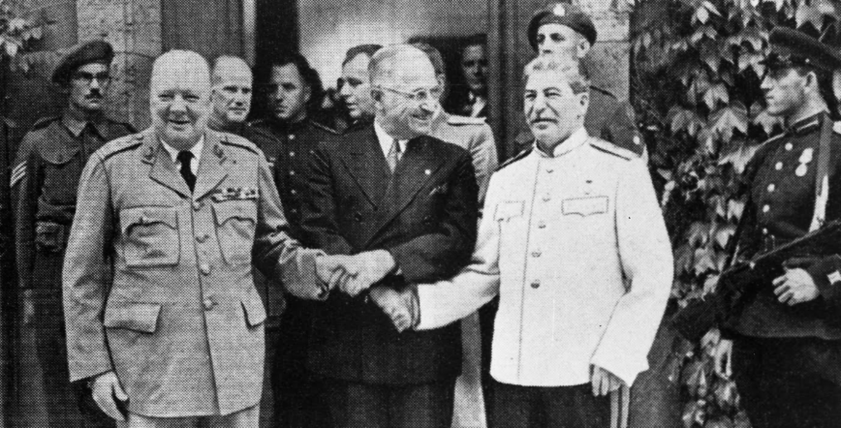 Winston Churchill, Harry Truman oraz Józef Stalin na konferencji w Poczdamie